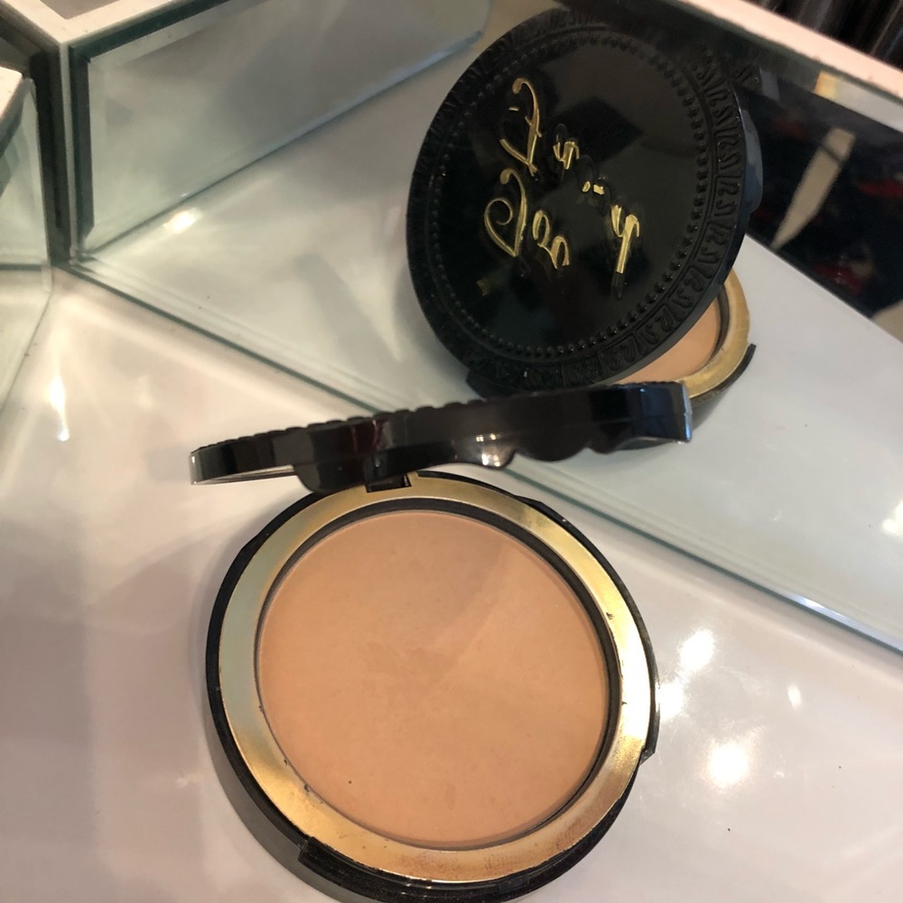 Too Faced Cocoa Powder foundation